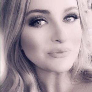 Meet your Posher, Lindsey